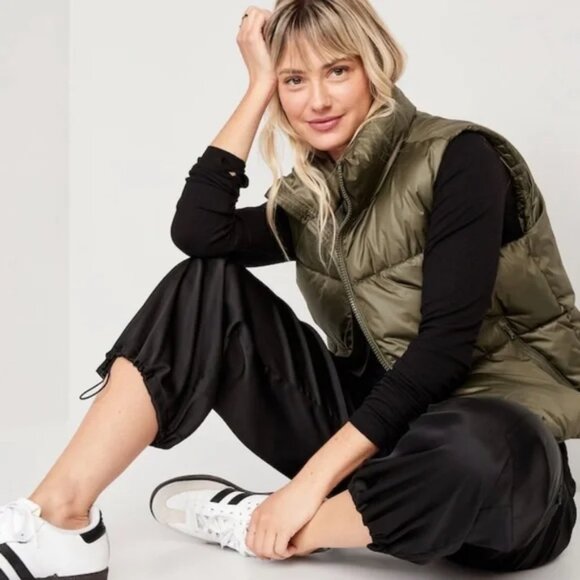 Old Navy Womens Olive Green Zip Water Resistant Shiny Quilted Puffer Vest M - Picture 2 of 7